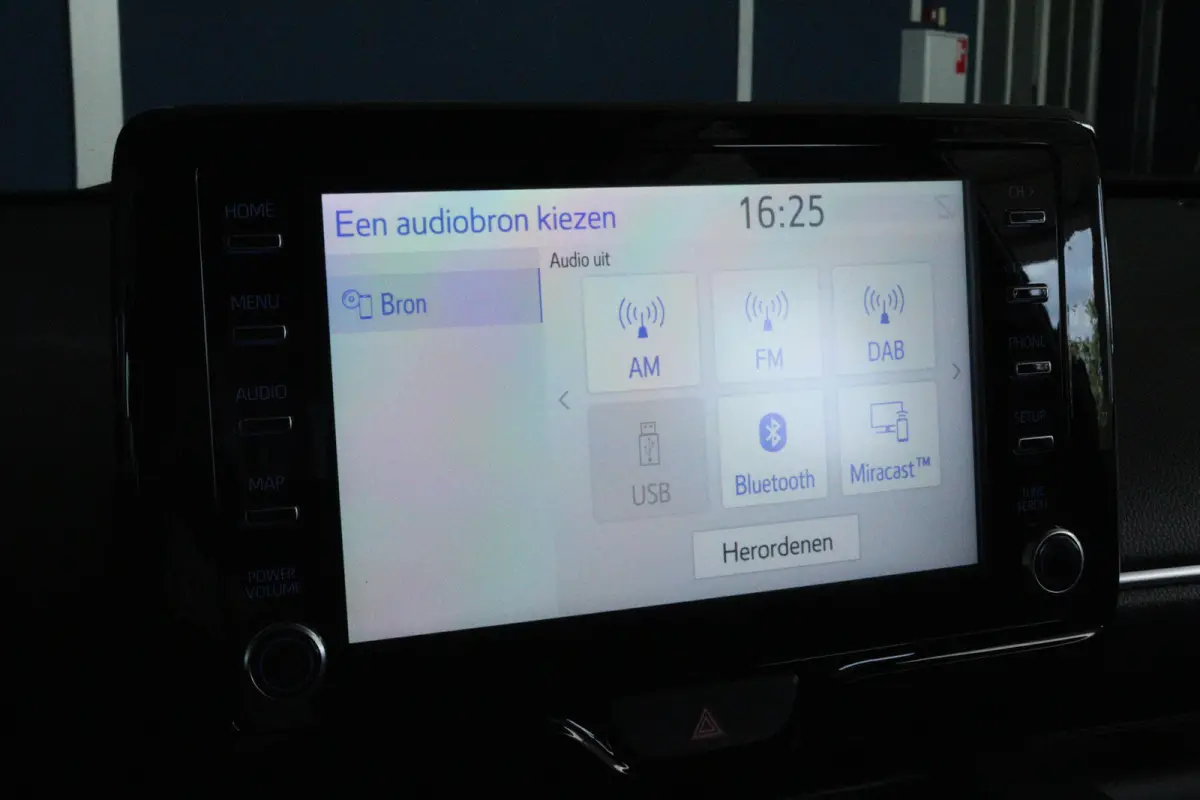 1.5 Select | Adapt. Cruise | Stoelverwarming | Camera | Head-up | Climate | Navi | Carplay | LED | LMV | Keyless