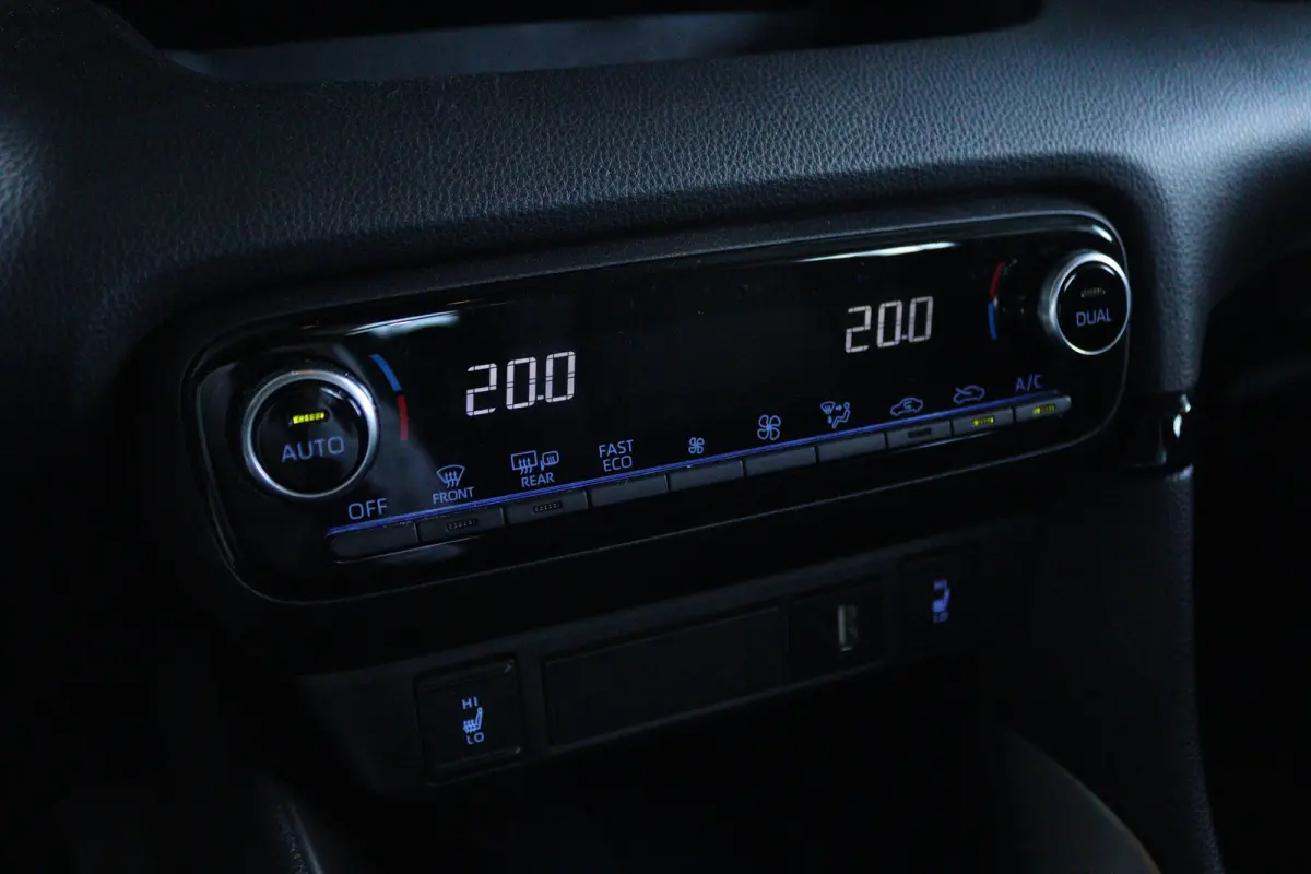 1.5 Select | Adapt. Cruise | Stoelverwarming | Camera | Head-up | Climate | Navi | Carplay | LED | LMV | Keyless