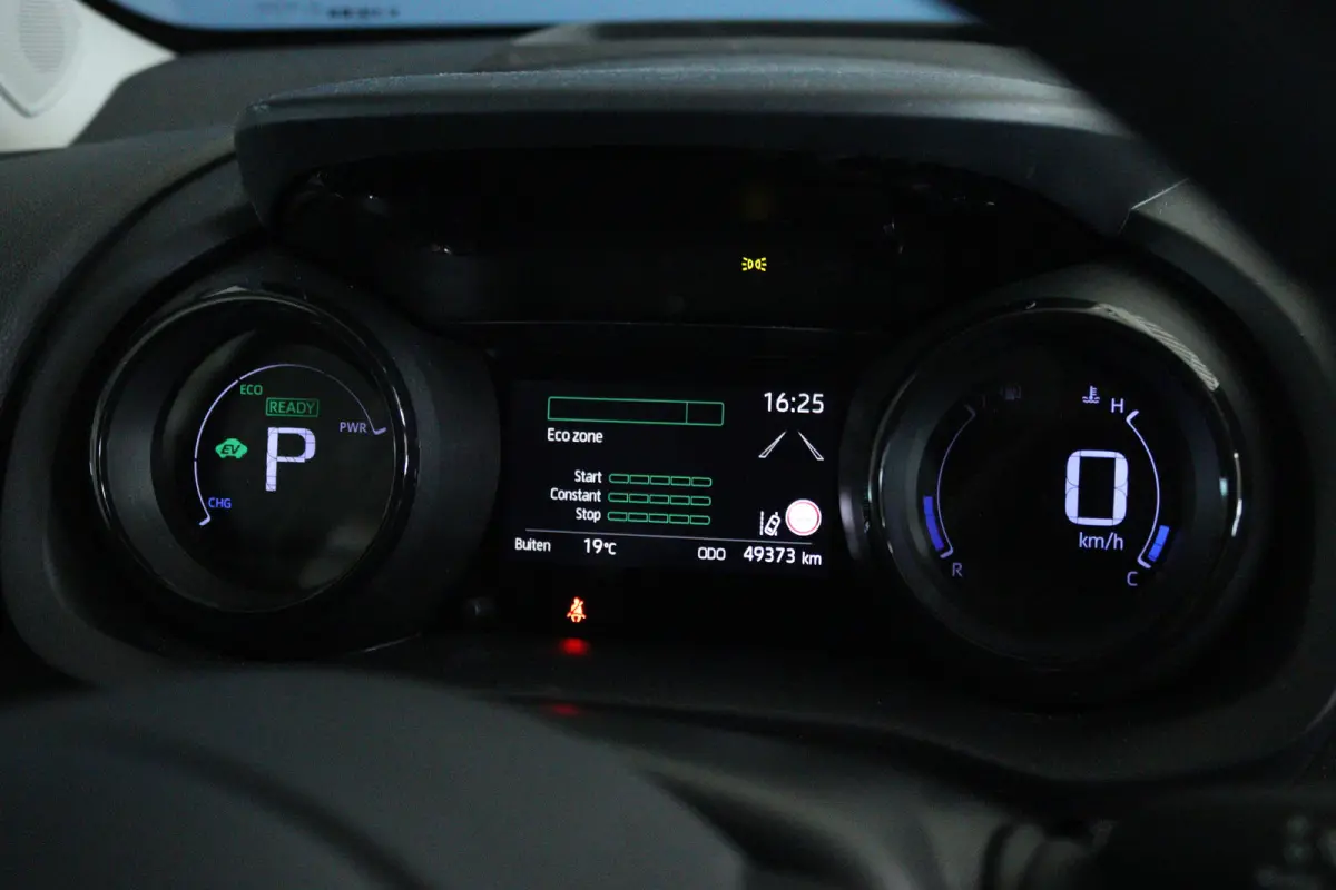 1.5 Select | Adapt. Cruise | Stoelverwarming | Camera | Head-up | Climate | Navi | Carplay | LED | LMV | Keyless