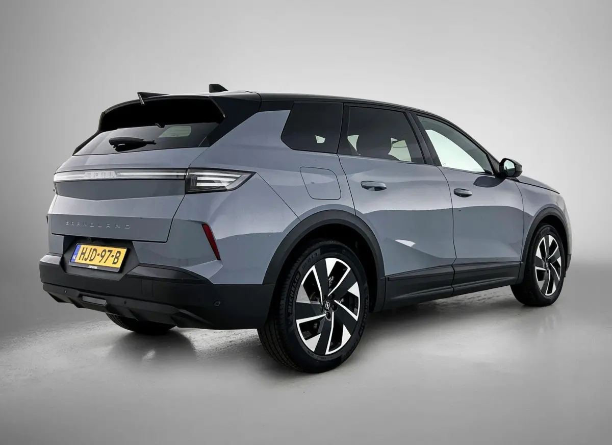 1.2 Turbo Hybrid GS 145pk Automaat | Navigatie | 360° Camera | Head-Up Display | Stoelverwarming | Adaptieve Cruise Control | Matrix-LED | 19"LMV |