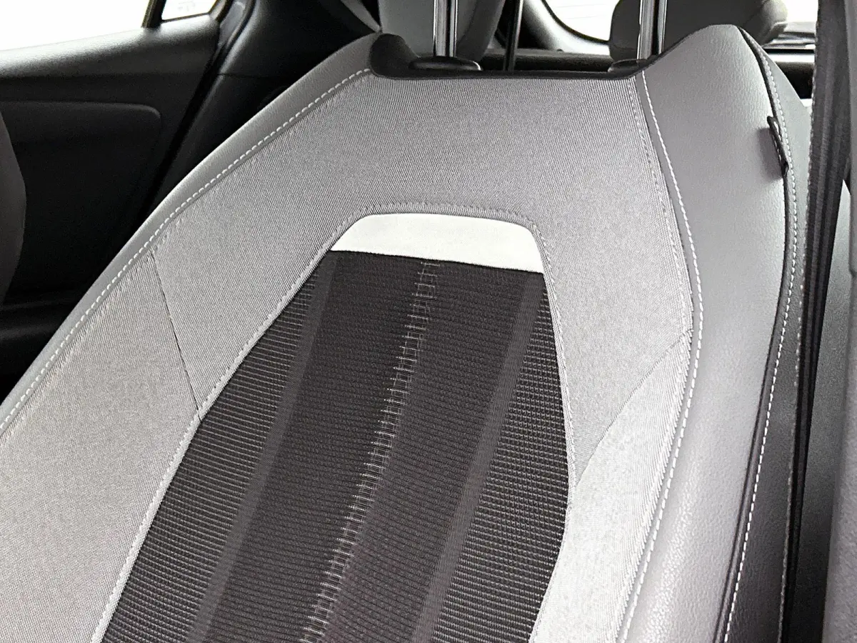 1.2 130pk Automaat Level 3 | Camera | Climate Control | Apple Carplay/Android Auto | LMV 17'' | Cruise Control | LED