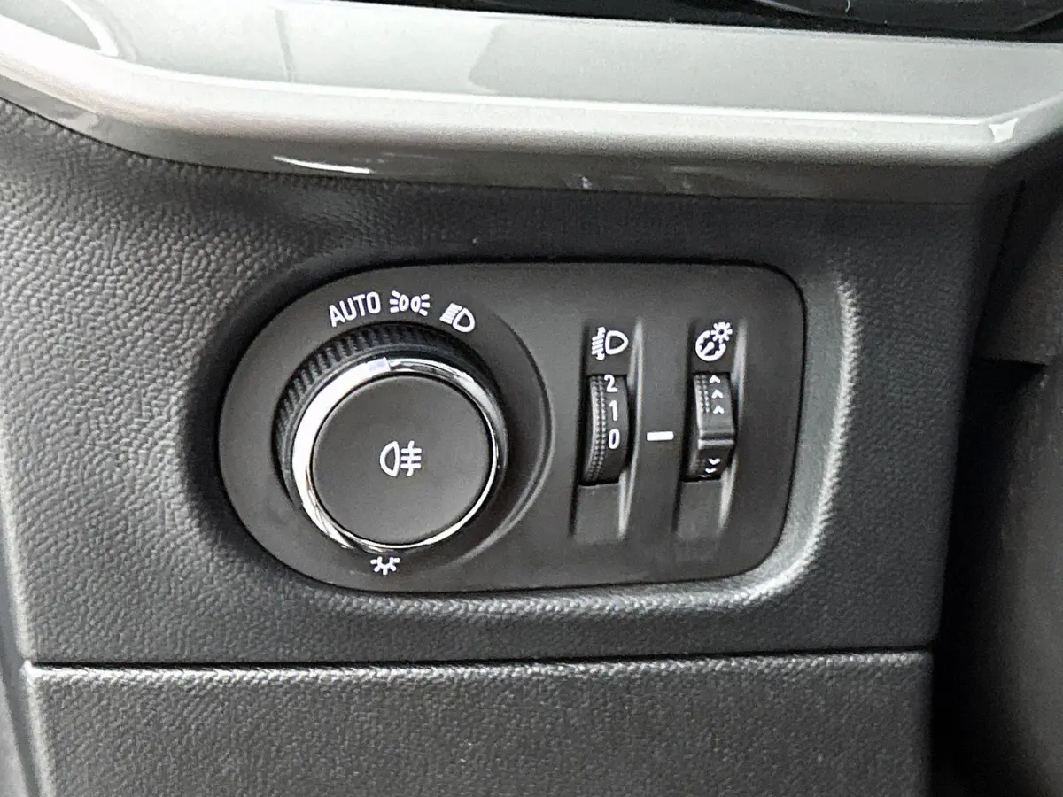 1.2 130pk Automaat Level 3 | Camera | Climate Control | Apple Carplay/Android Auto | LMV 17'' | Cruise Control | LED