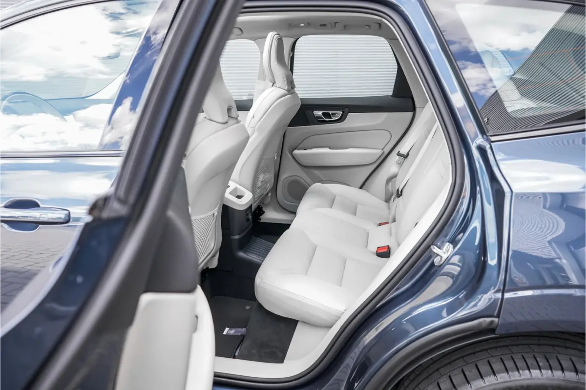 2.0 T8 Plug-in hybrid AWD Plus Bright Luchtvering Pano Elek Trekhaak 360°