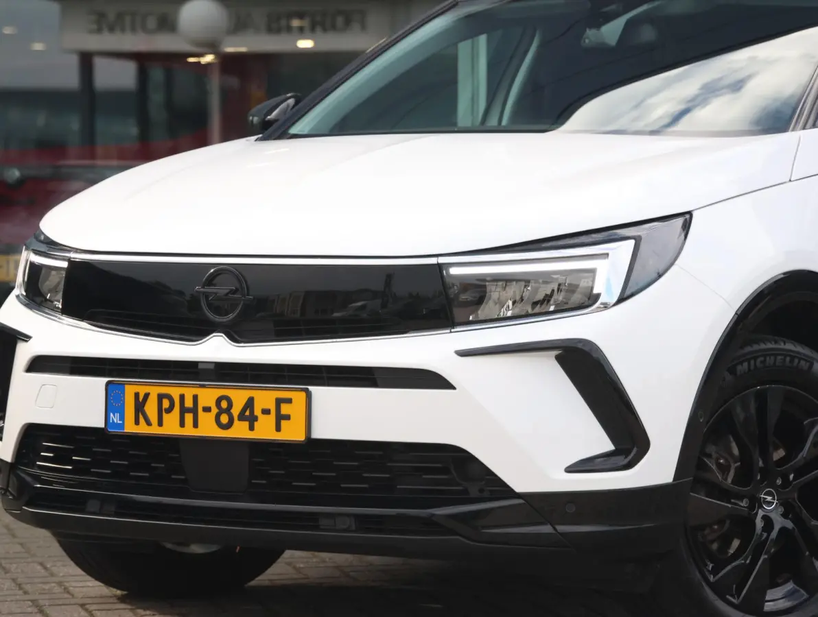 1.2 Turbo Edition 1ste eigenaar | Camera 360* | Stoel-Stuur Verwarming | Verlengbaar zitvlak | 17" LMV | Apple Carplay & Android Auto