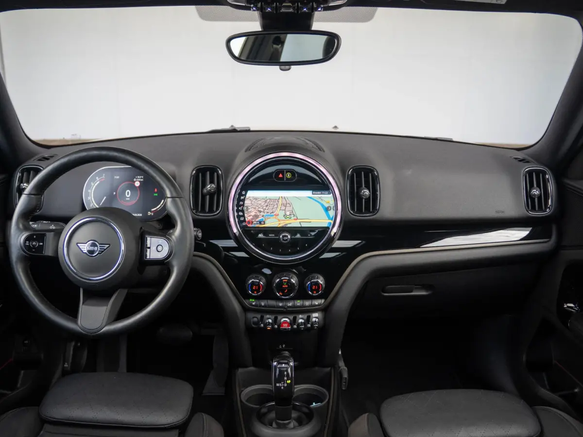 Cooper Classic + Comfort Plus + Panoramadak + Blackline Exterieur pack