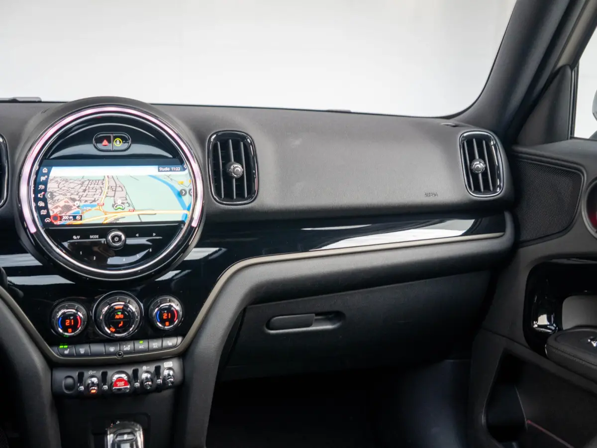 Cooper Classic + Comfort Plus + Panoramadak + Blackline Exterieur pack