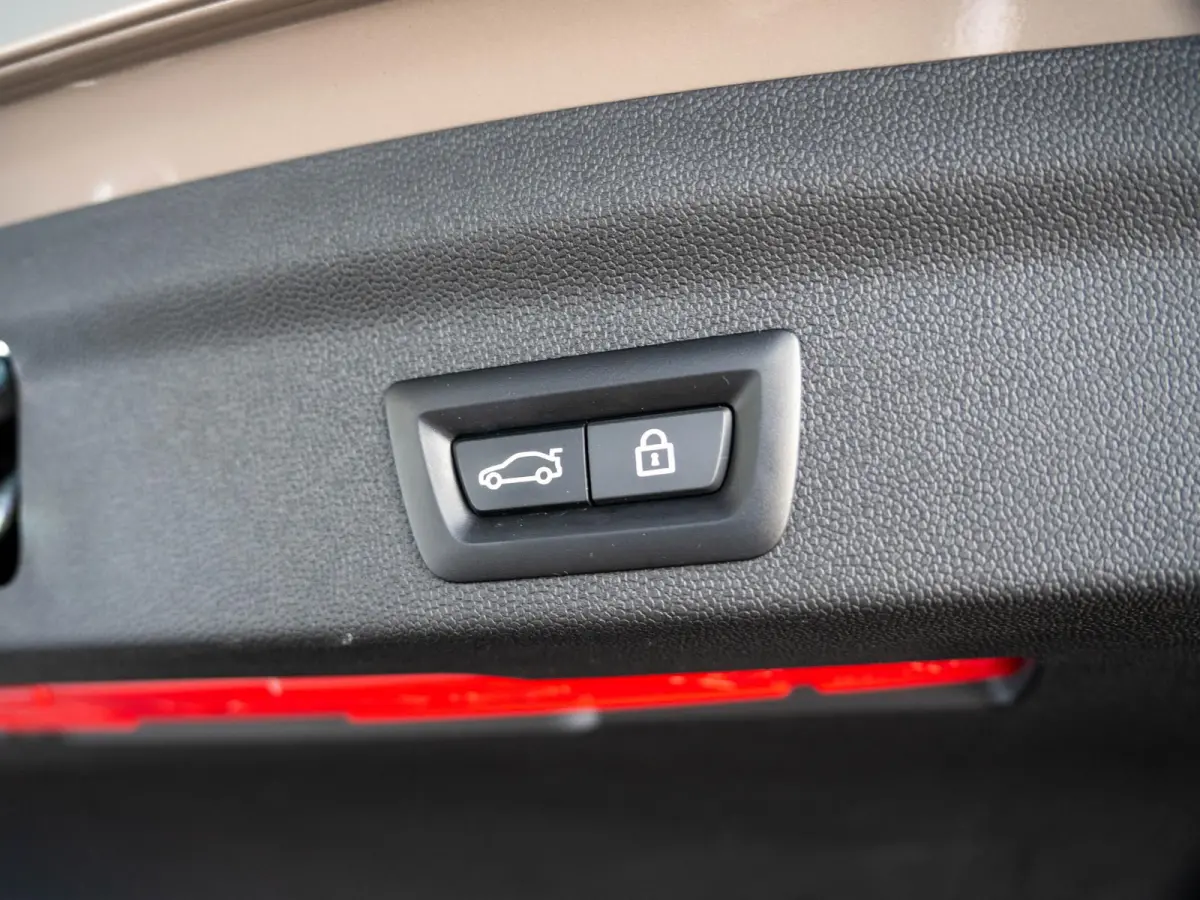 Cooper Classic + Comfort Plus + Panoramadak + Blackline Exterieur pack