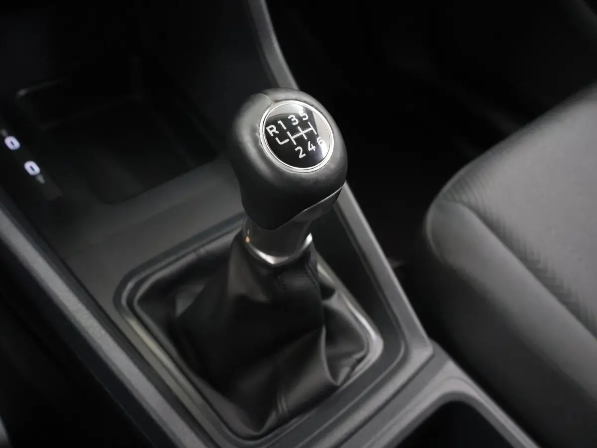2.0 EcoBlue | 102 PK | L2 | Trend | Navigatie | Parkeersensoren | Trekhaak | Cruise Control | Apple Carplay