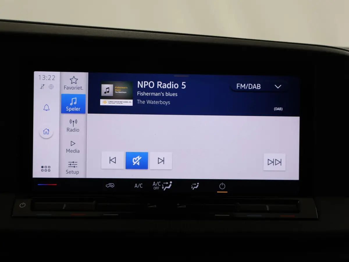 2.0 EcoBlue | 102 PK | L2 | Trend | Navigatie | Parkeersensoren | Trekhaak | Cruise Control | Apple Carplay