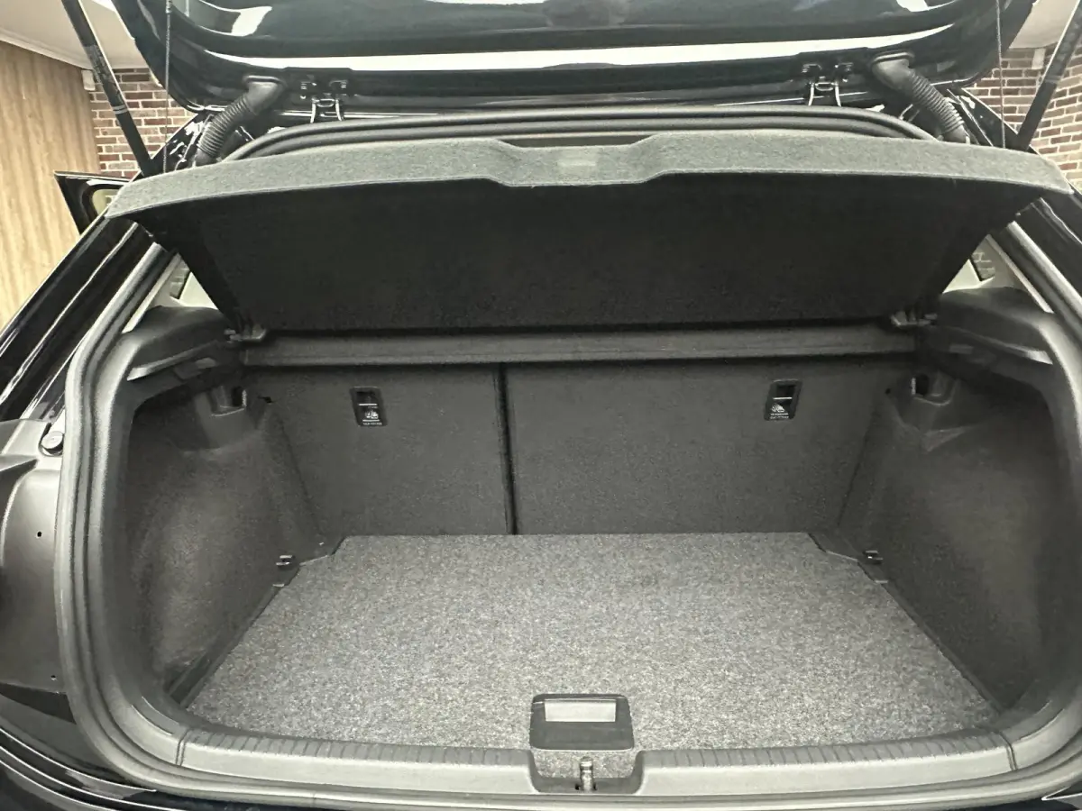 1.0 TSI Life Business