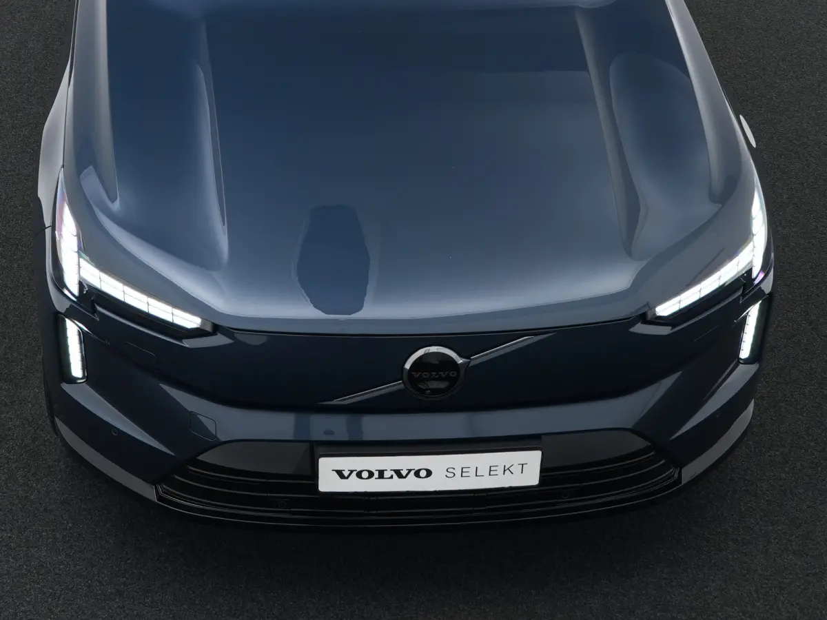 Twin Motor Performance Ultra Exec. Ed. 6p. 800V | 22" 5-Y-spaaks Glossy Black Diamond, gesmeed | 3e stoelrij electr. verstelbaar | ACTIVE SUSPENSION: Continious Controlled Chassi with one in