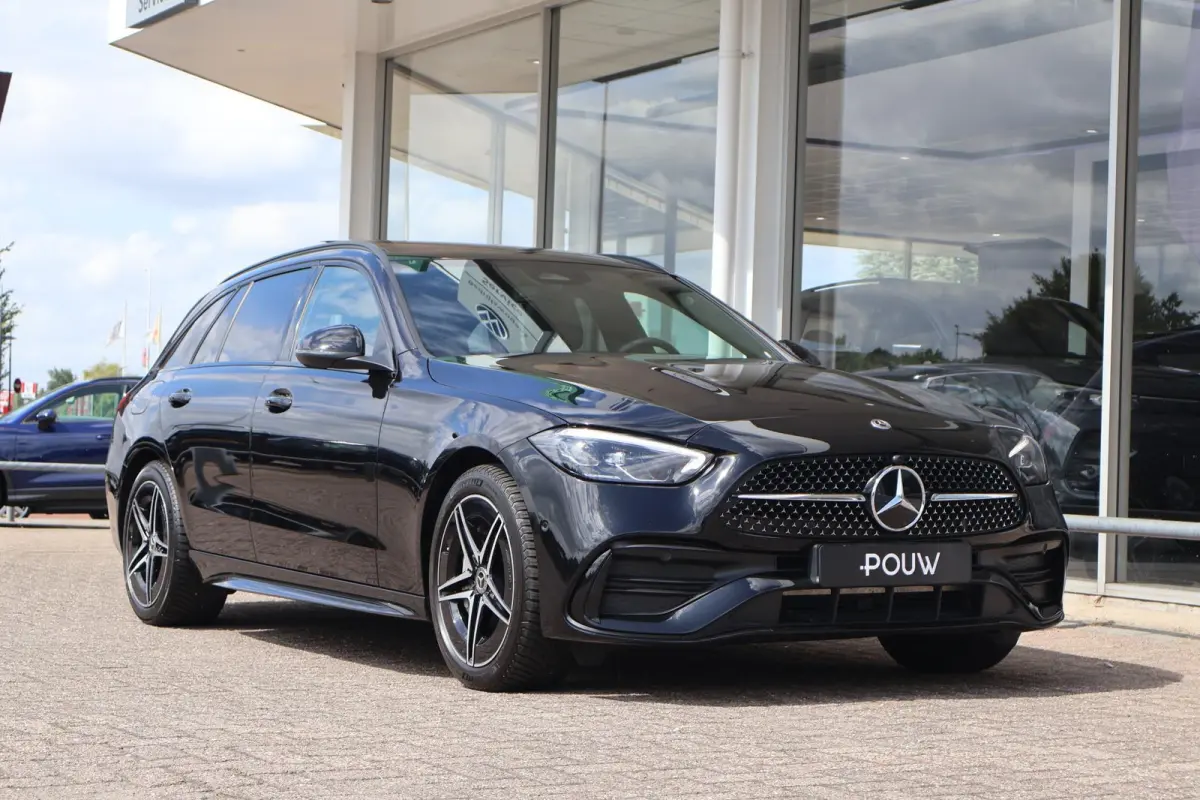 300e 313pk AMG Line | SoH 97% | Panoramadak | Trekhaak | Apple Carplay | Camera | Stoelverwarming