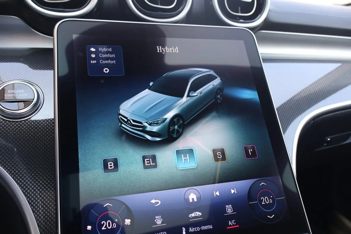 300e 313pk AMG Line | SoH 97% | Panoramadak | Trekhaak | Apple Carplay | Camera | Stoelverwarming