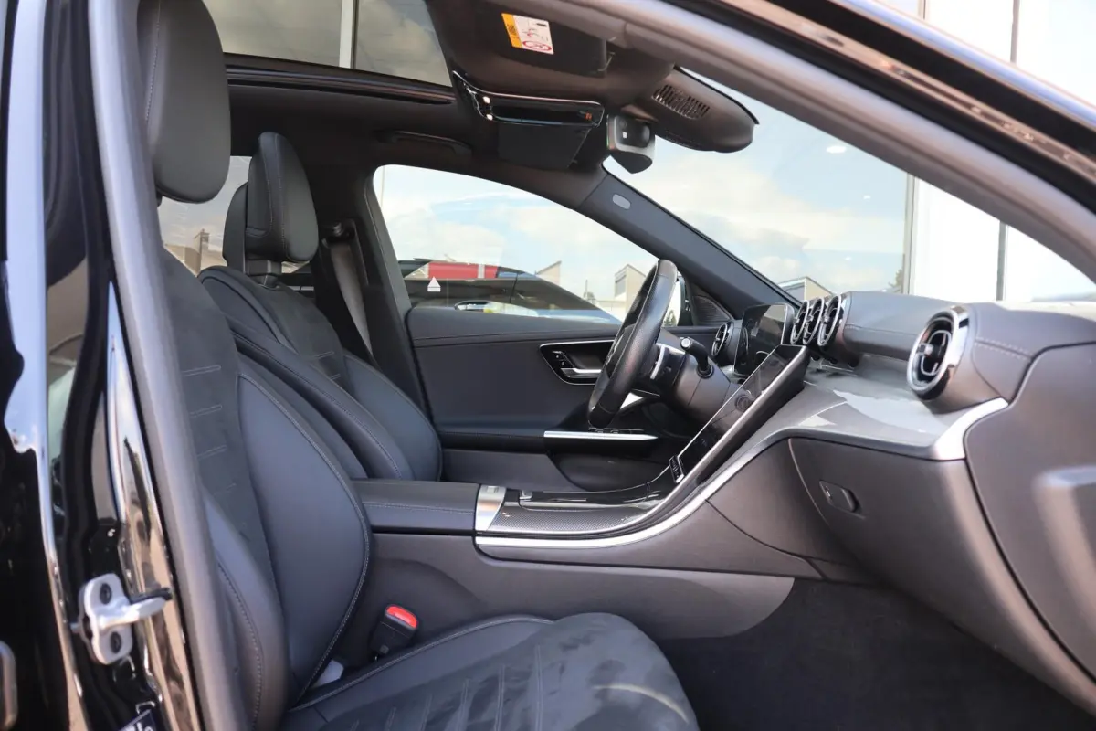 300e 313pk AMG Line | SoH 97% | Panoramadak | Trekhaak | Apple Carplay | Camera | Stoelverwarming