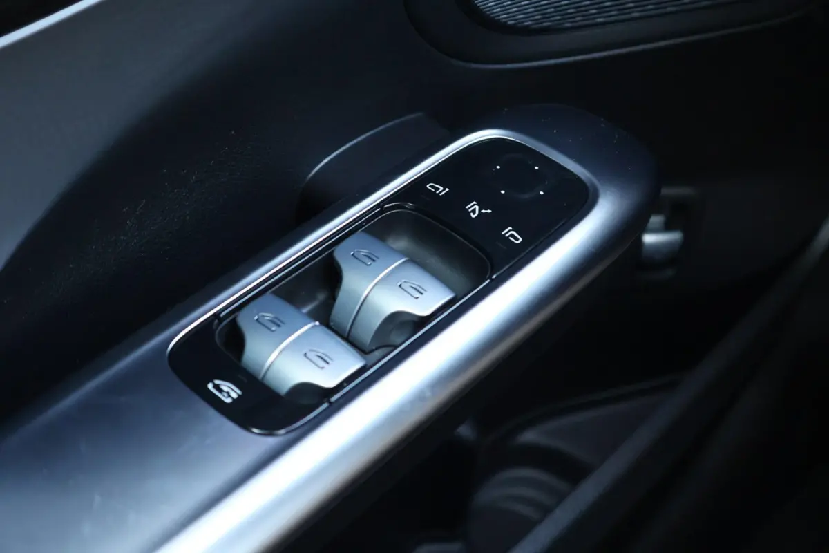 300e 313pk AMG Line | SoH 97% | Panoramadak | Trekhaak | Apple Carplay | Camera | Stoelverwarming
