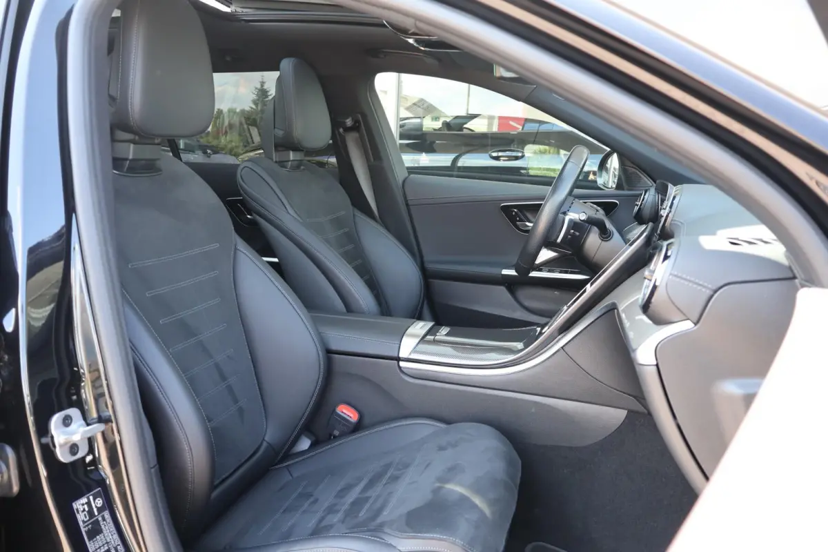 300e 313pk AMG Line | SoH 97% | Panoramadak | Trekhaak | Apple Carplay | Camera | Stoelverwarming
