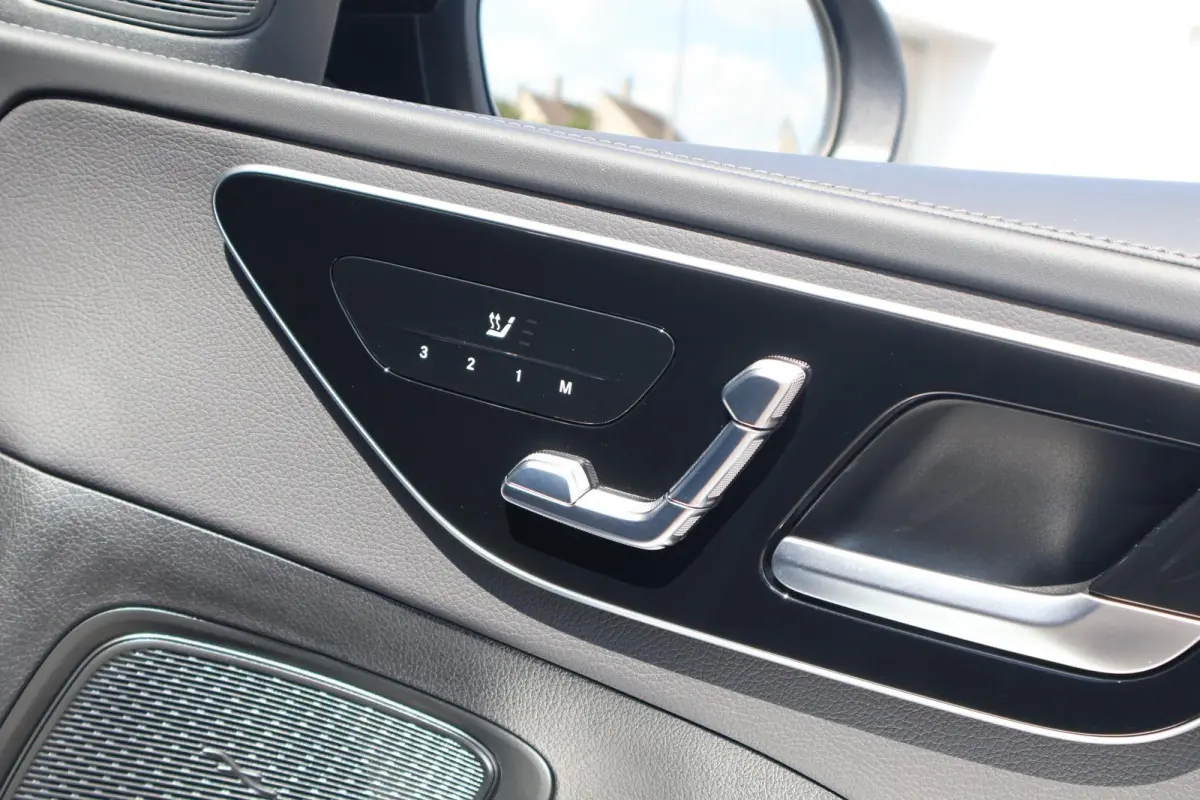 300e 313pk AMG Line | SoH 97% | Panoramadak | Trekhaak | Apple Carplay | Camera | Stoelverwarming