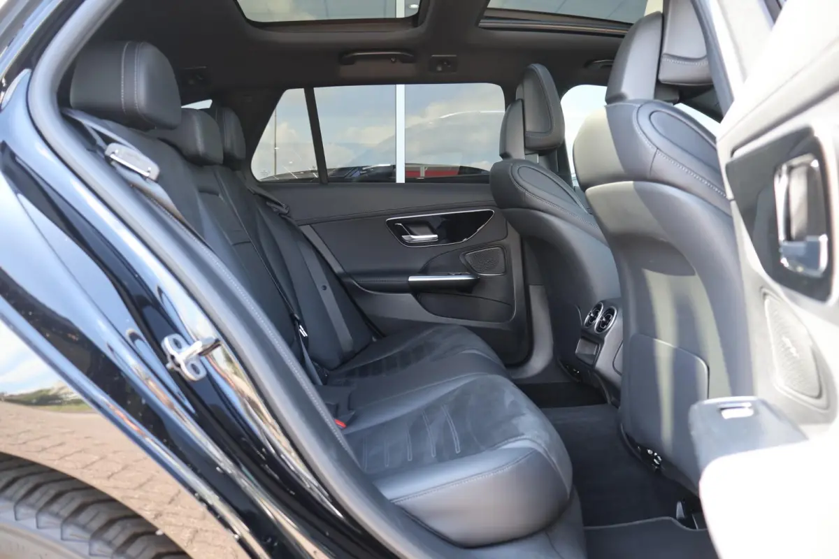 300e 313pk AMG Line | SoH 97% | Panoramadak | Trekhaak | Apple Carplay | Camera | Stoelverwarming