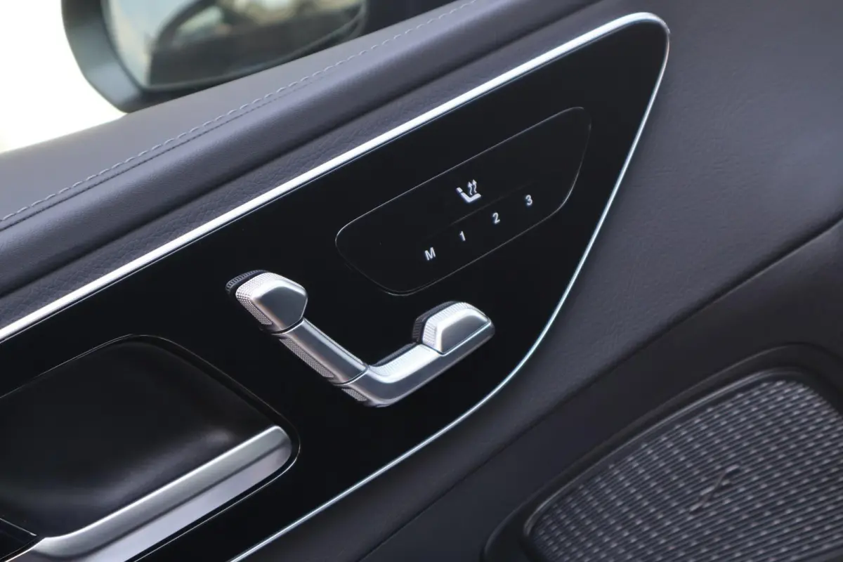 300e 313pk AMG Line | SoH 97% | Panoramadak | Trekhaak | Apple Carplay | Camera | Stoelverwarming