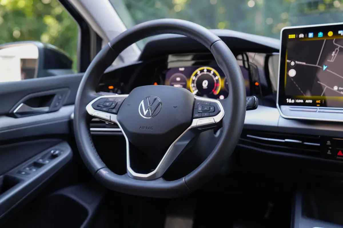 1.5 eHybrid R-line | Carplay | Cruise | Led | Facelift