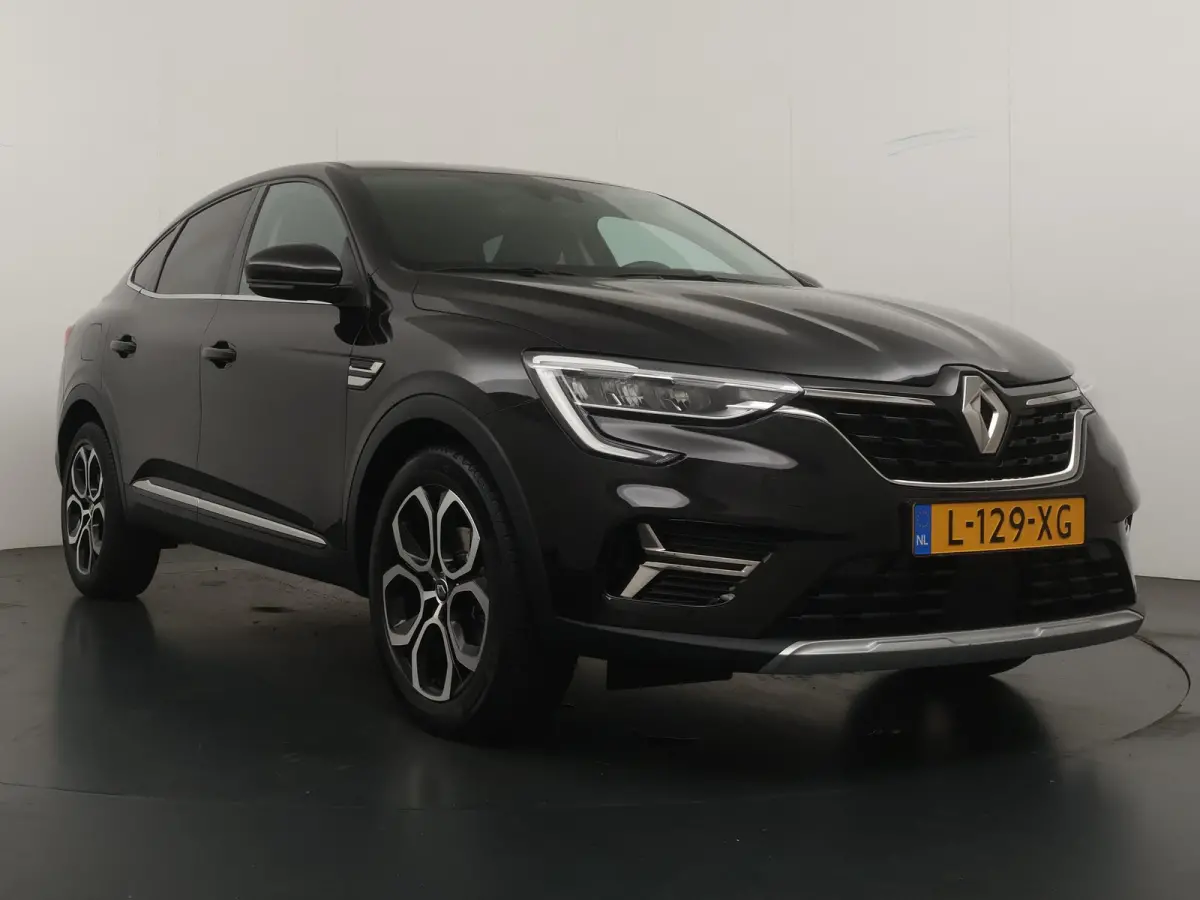 E-TECH Hybrid 145 Intens | Adapt. Cruise | Navigatie | Parkeercamera |