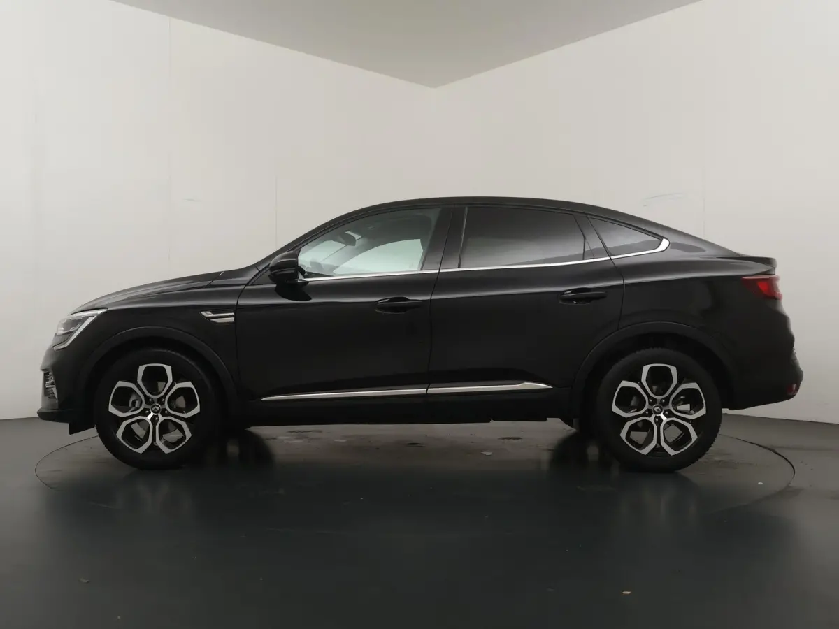 E-TECH Hybrid 145 Intens | Adapt. Cruise | Navigatie | Parkeercamera |