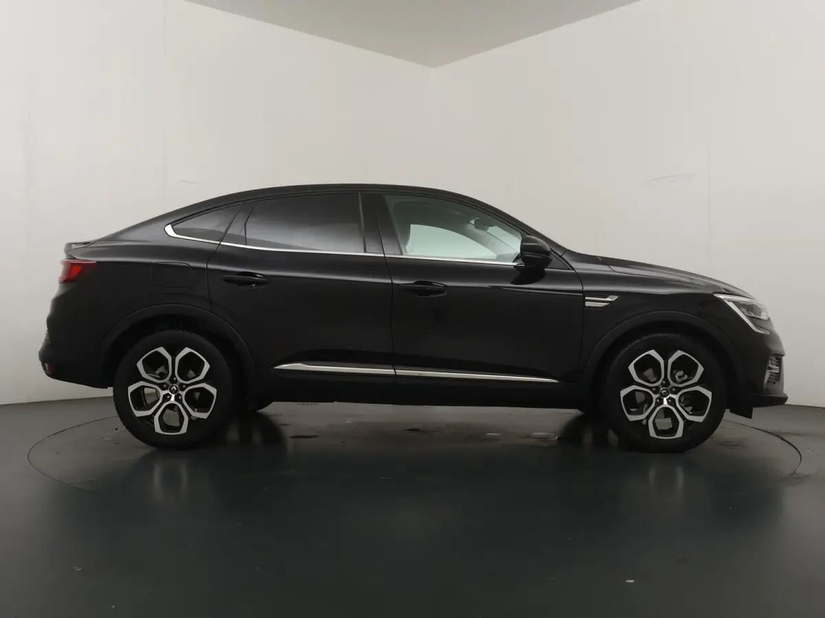 E-TECH Hybrid 145 Intens | Adapt. Cruise | Navigatie | Parkeercamera |
