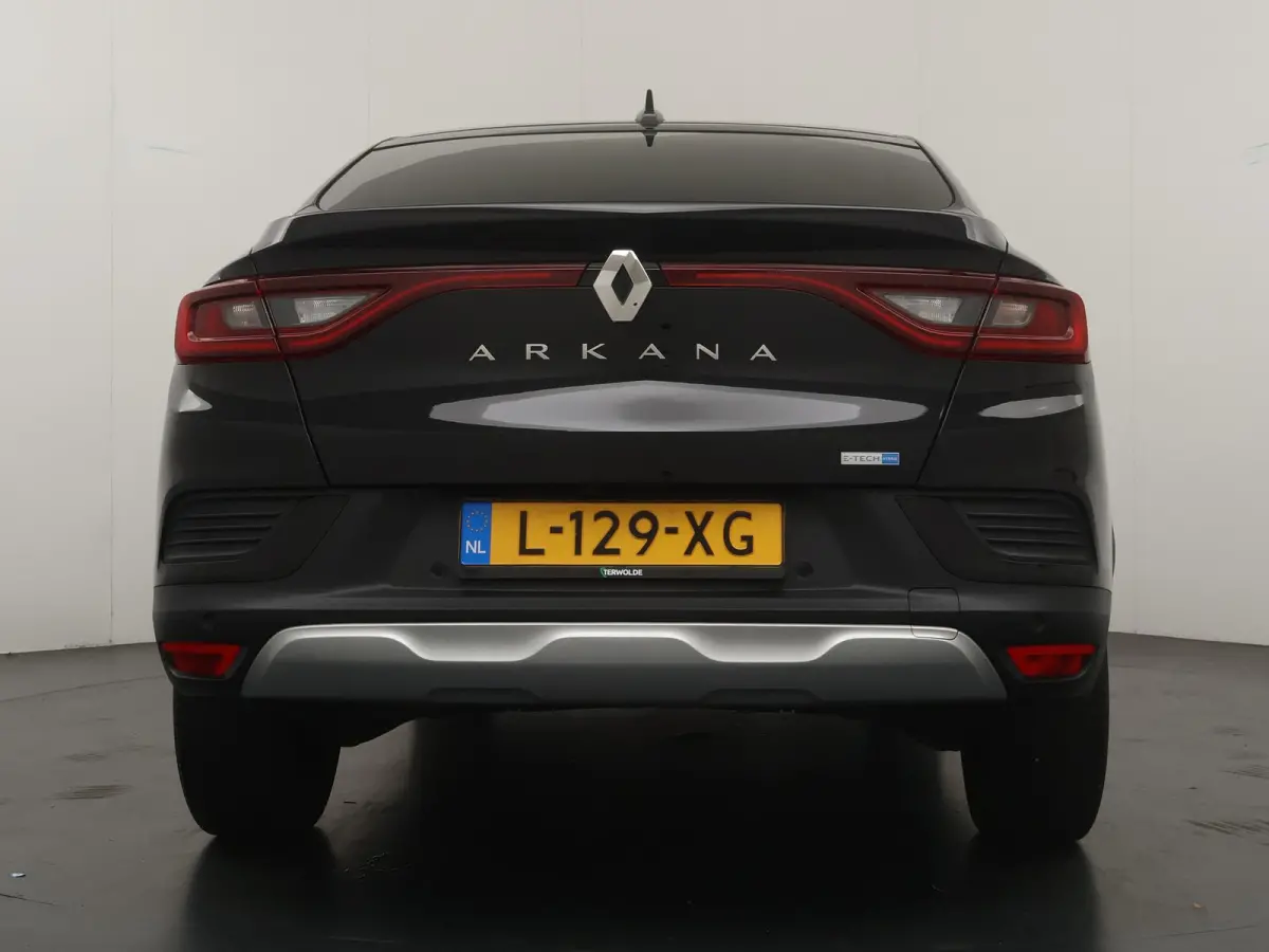 E-TECH Hybrid 145 Intens | Adapt. Cruise | Navigatie | Parkeercamera |