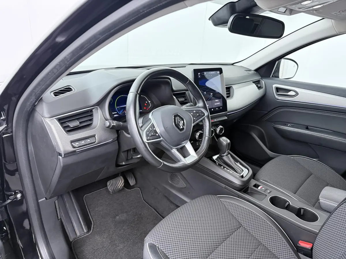 E-TECH Hybrid 145 Intens | Adapt. Cruise | Navigatie | Parkeercamera |