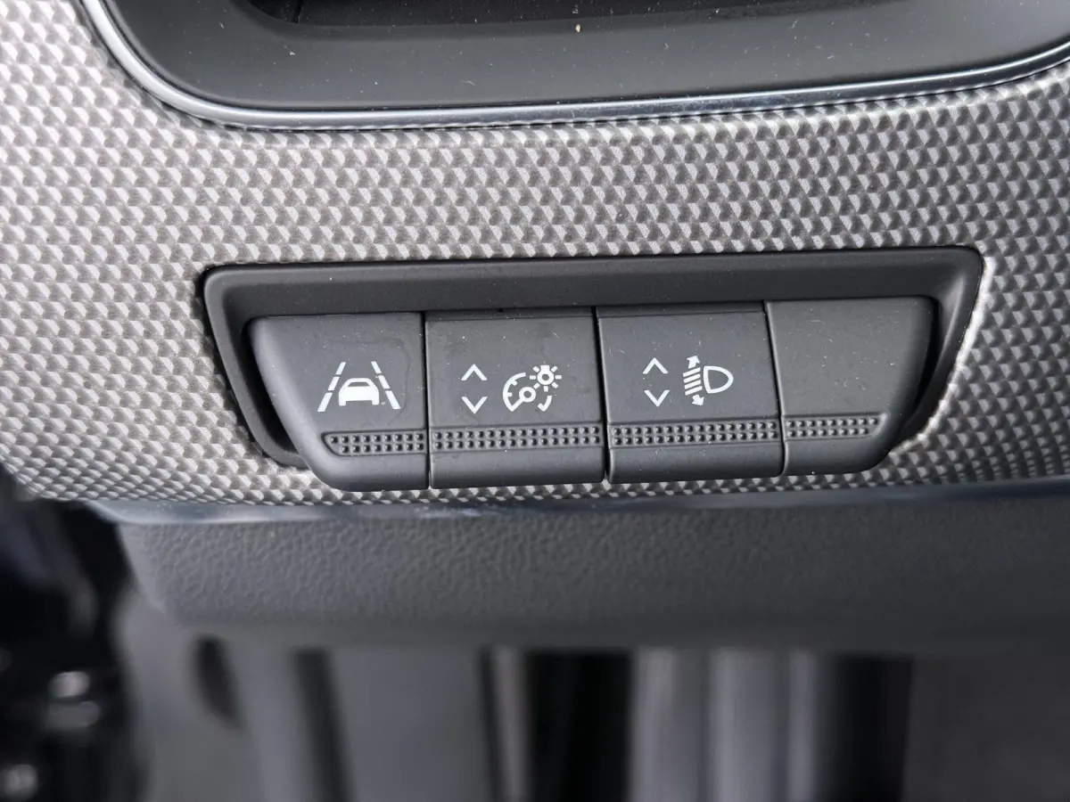 E-TECH Hybrid 145 Intens | Adapt. Cruise | Navigatie | Parkeercamera |