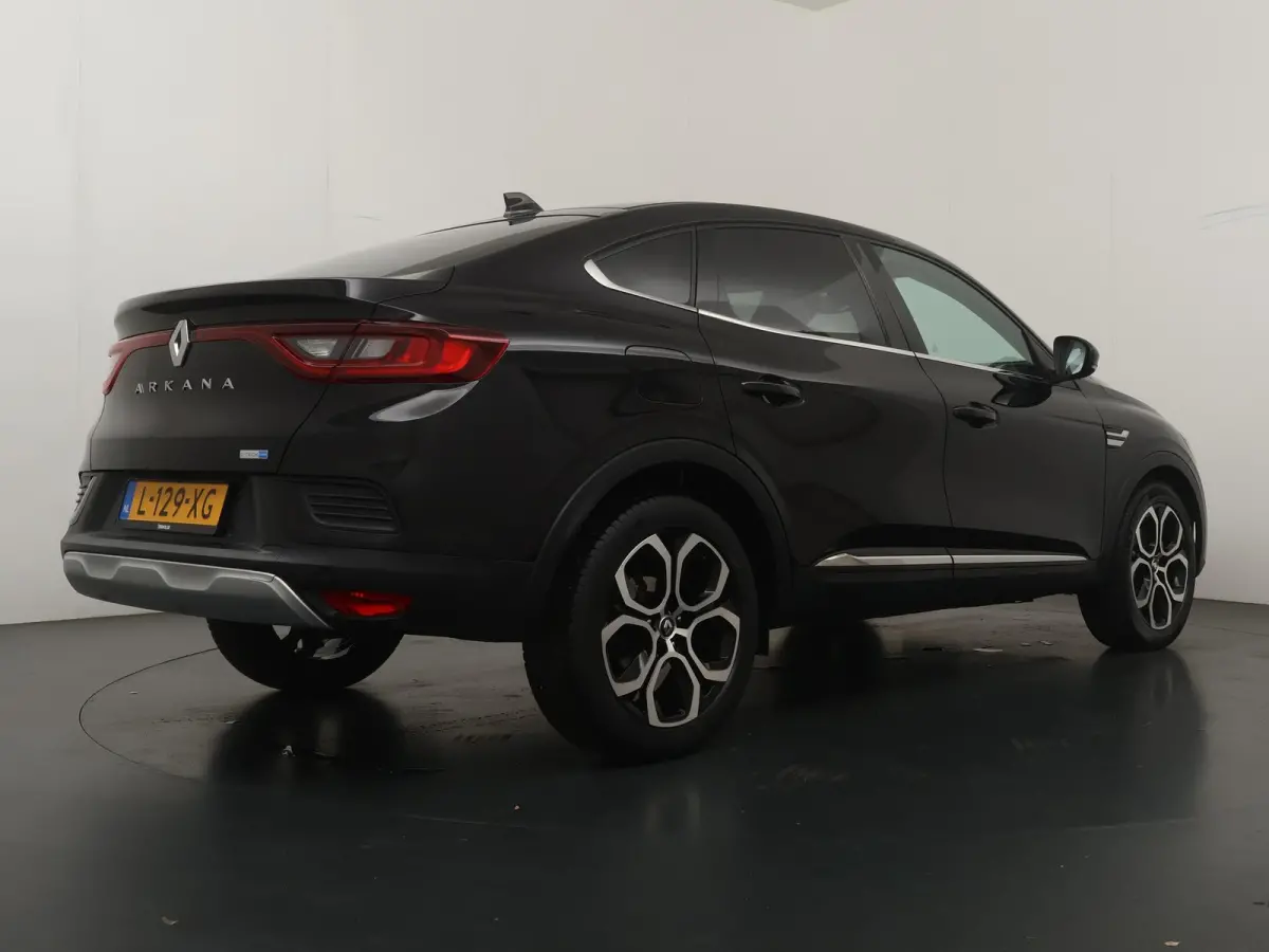 E-TECH Hybrid 145 Intens | Adapt. Cruise | Navigatie | Parkeercamera |