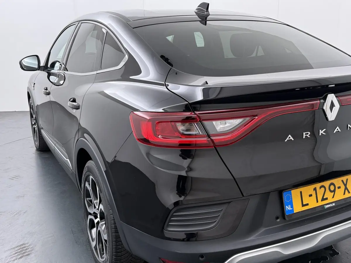 E-TECH Hybrid 145 Intens | Adapt. Cruise | Navigatie | Parkeercamera |