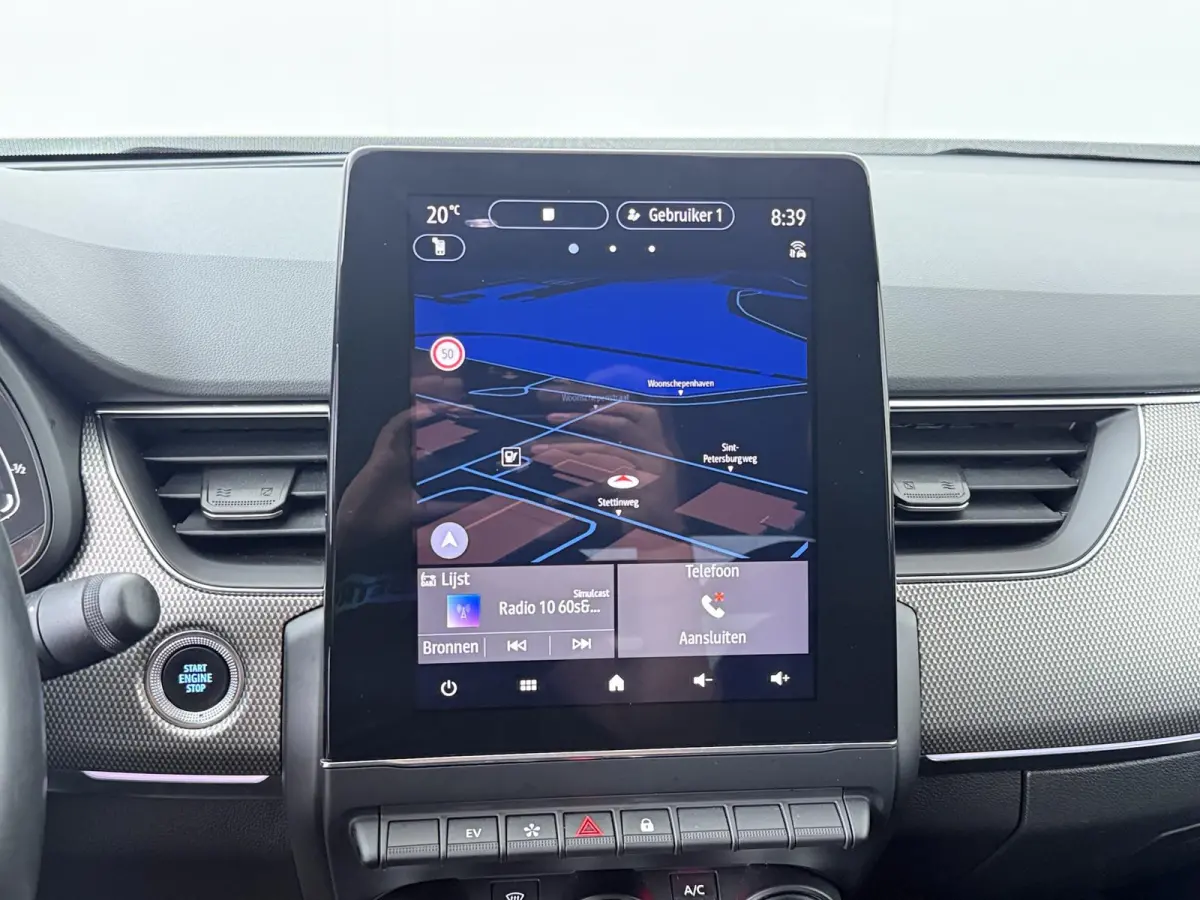 E-TECH Hybrid 145 Intens | Adapt. Cruise | Navigatie | Parkeercamera |