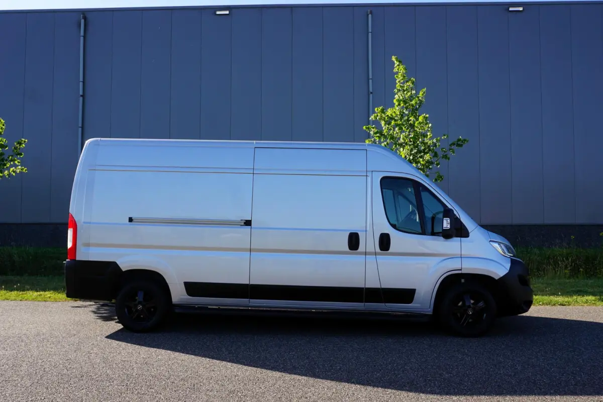 35 2.0 BlueHDi L3H2 EURO6 |BPM vrij |Camera |Cruise |Navi |Trekhaak |Metallic |163 pk |3500 KG |Mooie Camperbasis |Parkeersensoren |Bluetooth media en telefonie