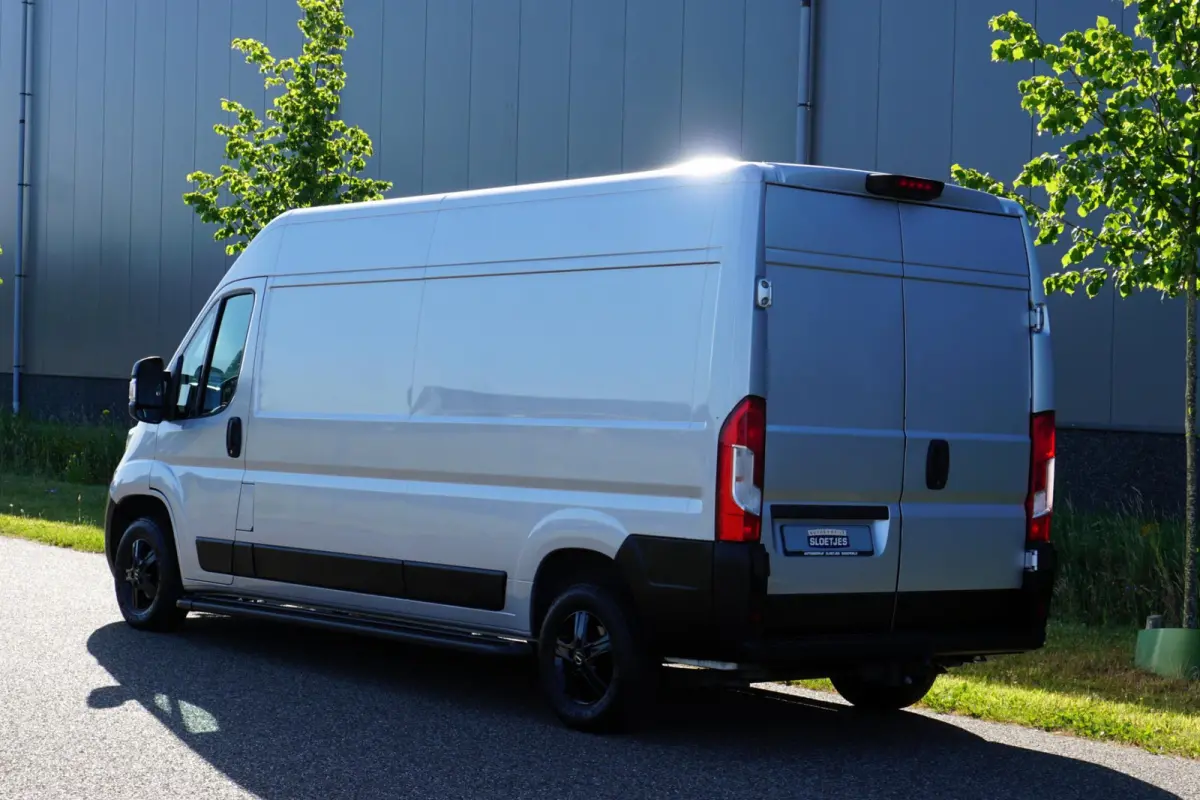 35 2.0 BlueHDi L3H2 EURO6 |BPM vrij |Camera |Cruise |Navi |Trekhaak |Metallic |163 pk |3500 KG |Mooie Camperbasis |Parkeersensoren |Bluetooth media en telefonie