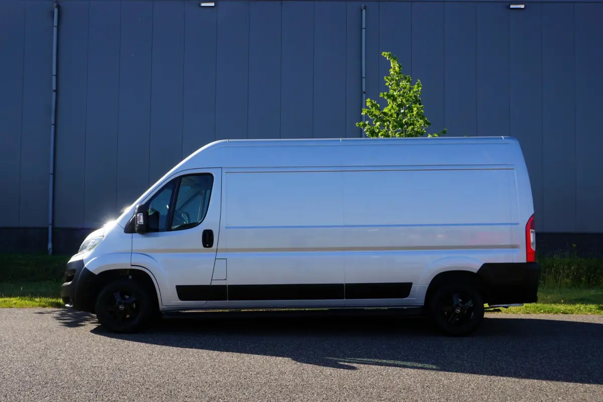 35 2.0 BlueHDi L3H2 EURO6 |BPM vrij |Camera |Cruise |Navi |Trekhaak |Metallic |163 pk |3500 KG |Mooie Camperbasis |Parkeersensoren |Bluetooth media en telefonie