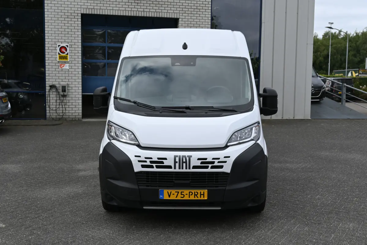 L4H2 140 pk 2.2 Maxi Camera, 270 Graden achterdeuren
