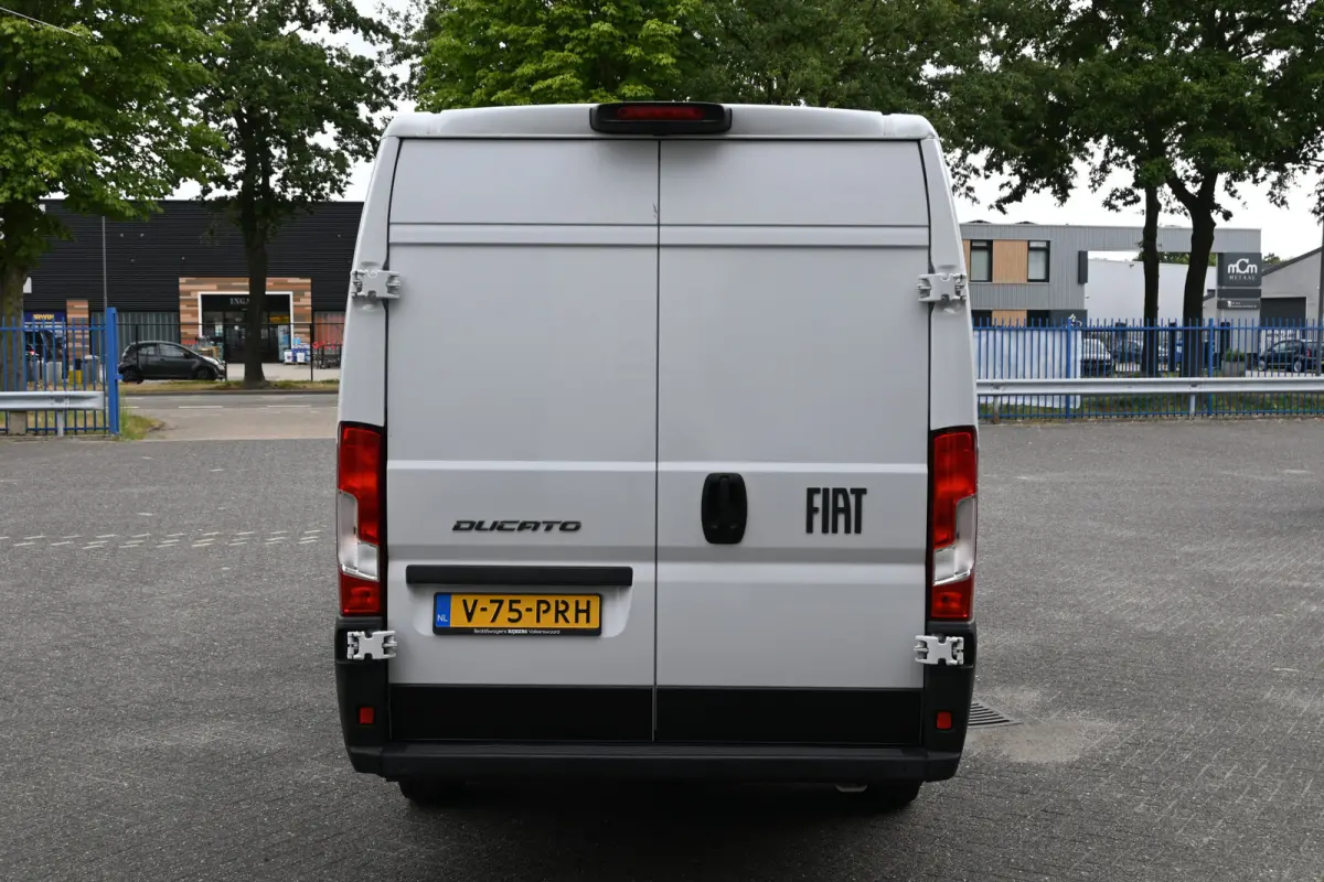L4H2 140 pk 2.2 Maxi Camera, 270 Graden achterdeuren