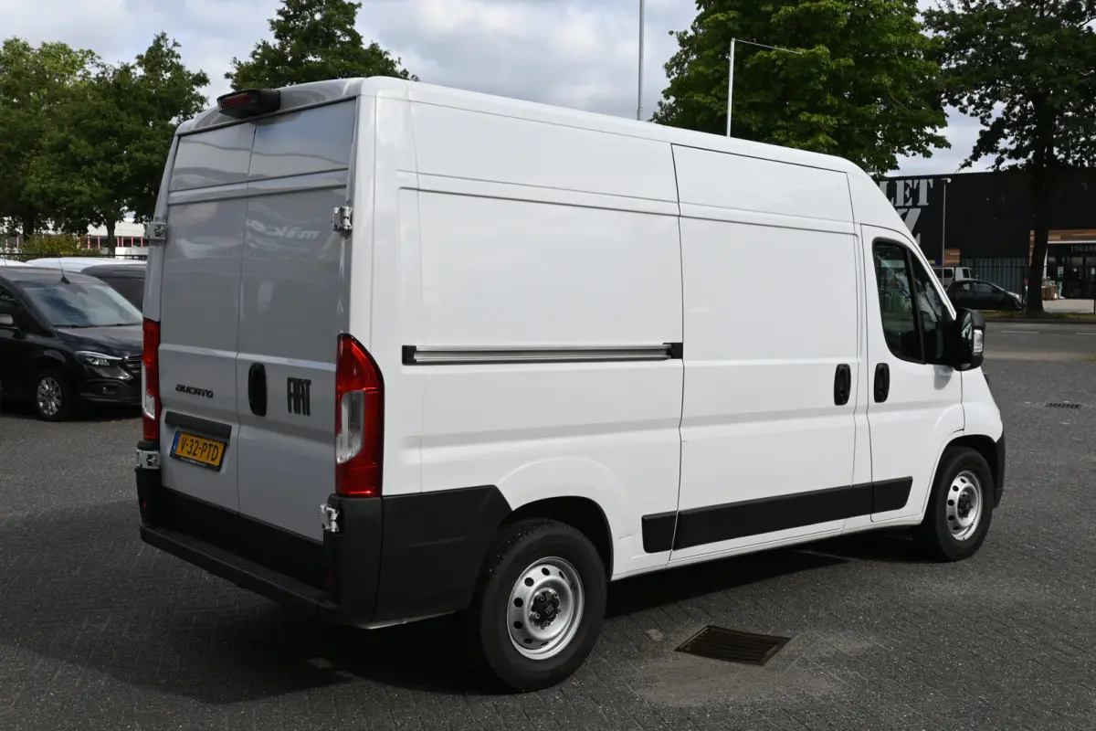 L2H2 2.2 MultiJet 140 pk 3.5t Camera, Cruise control, 270 Graden deuren