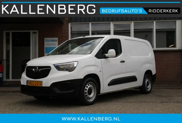 1.5D L2H1 Edition / Multi stuur / App connect navi / cruise / trekhaak