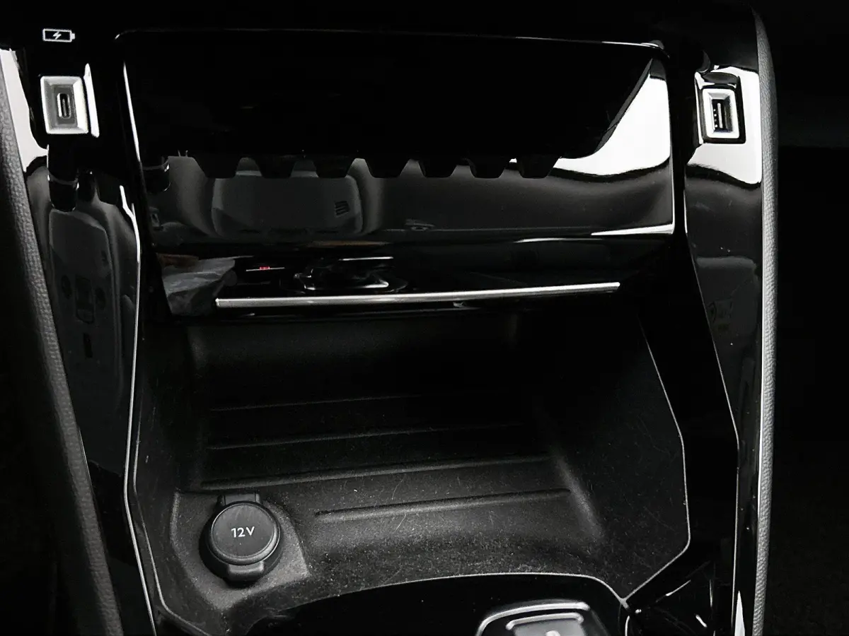 EV Allure Pack 50 kWh | Navigatie | Accu 93% | Climate Control | Achteruitrij Camera | Apple Carplay/Android Auto |