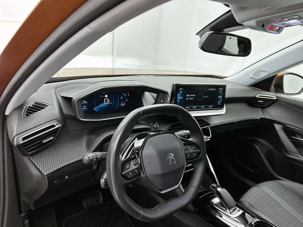 EV Allure Pack 50 kWh | Navigatie | Accu 93% | Climate Control | Achteruitrij Camera | Apple Carplay/Android Auto |