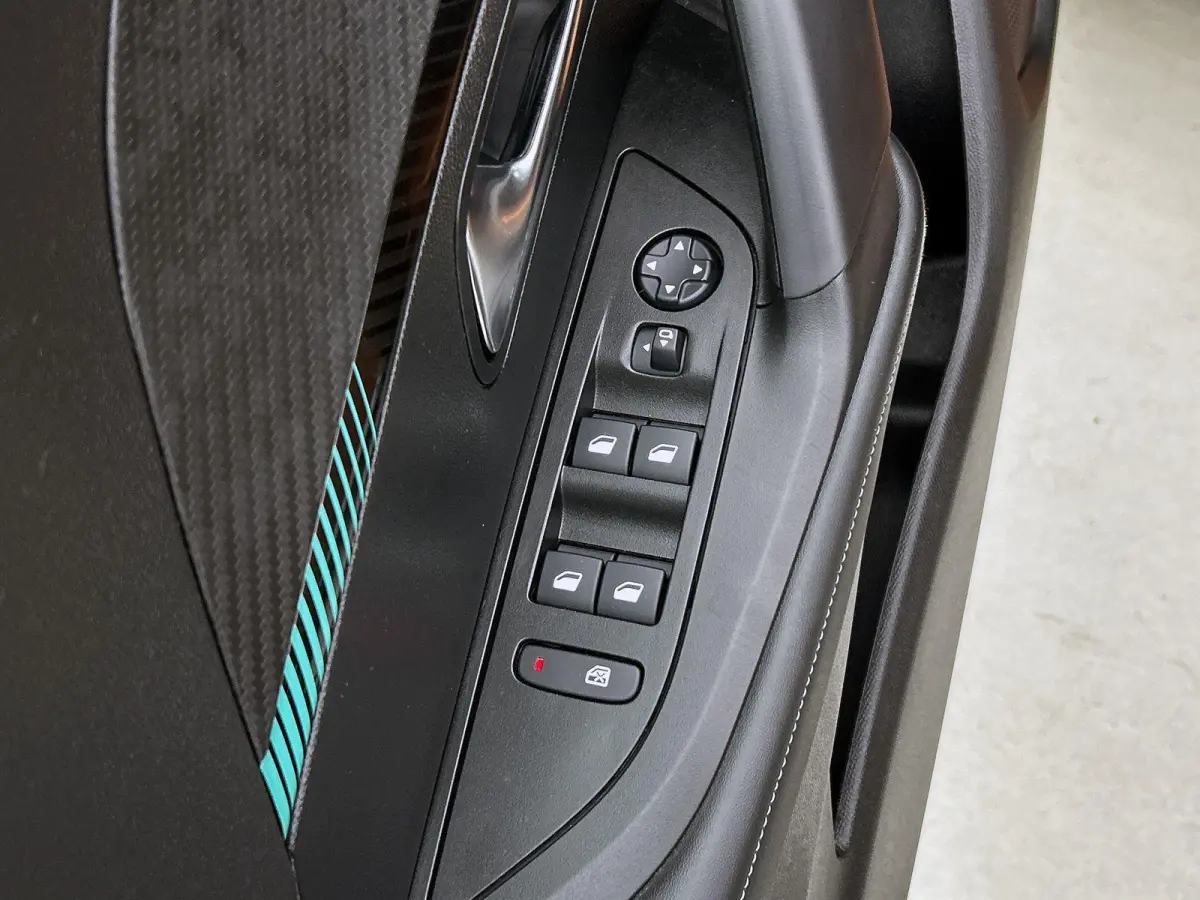 EV Allure Pack 50 kWh | Navigatie | Accu 93% | Climate Control | Achteruitrij Camera | Apple Carplay/Android Auto |