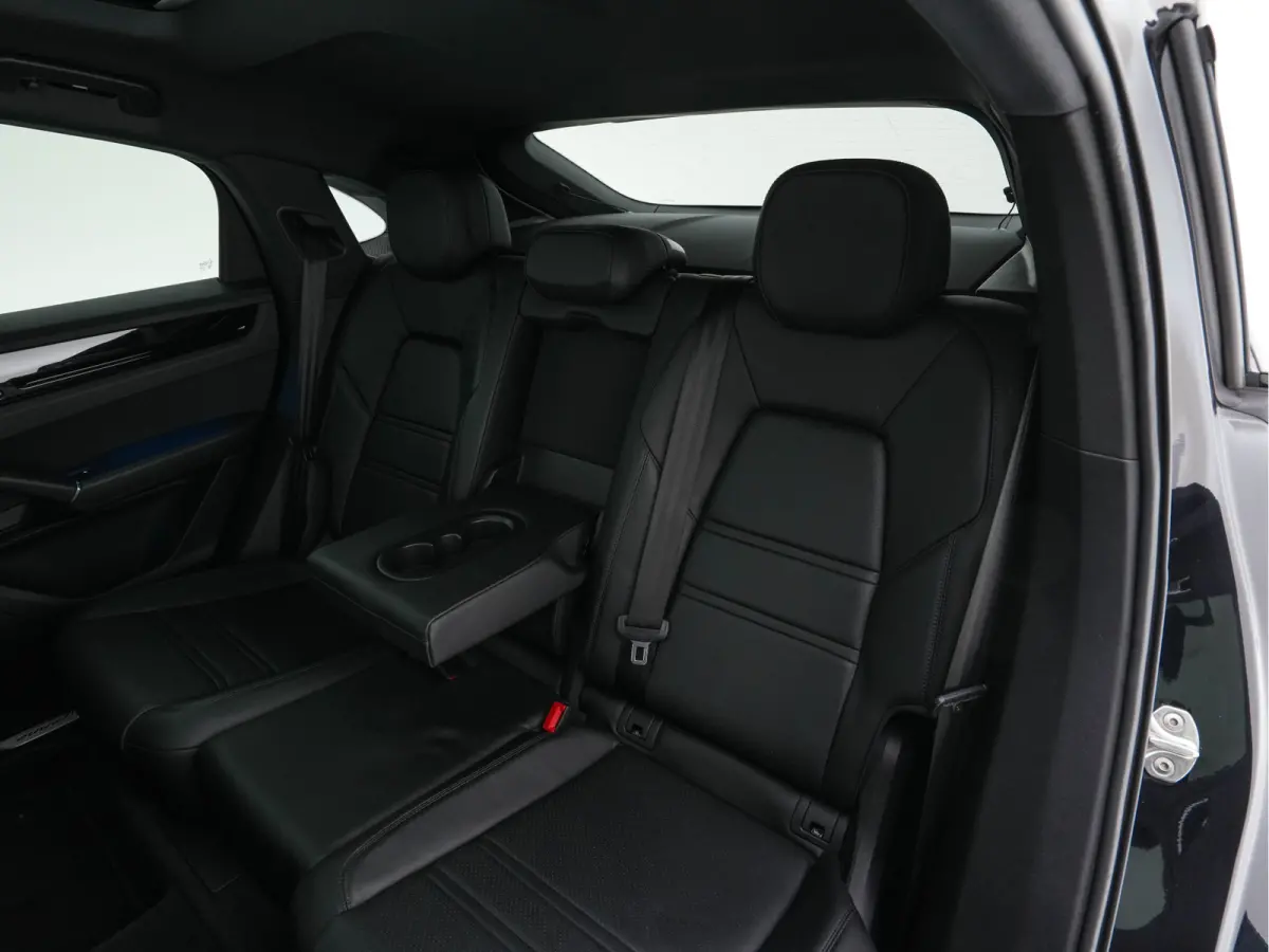 3.0 E-Hybrid (Plug-in) (INCL.BTW) *PANO | HEAD-UP | LEATHER | ADAPTIVE-CRUISE | FULL-LED | TOP-VIEW | BOSE-SOUND | MEMORY-PACK | SPORT-CHRONO | HEATED-COMFORTSEATS | KEYLESS | NAVI-FULLMAP |