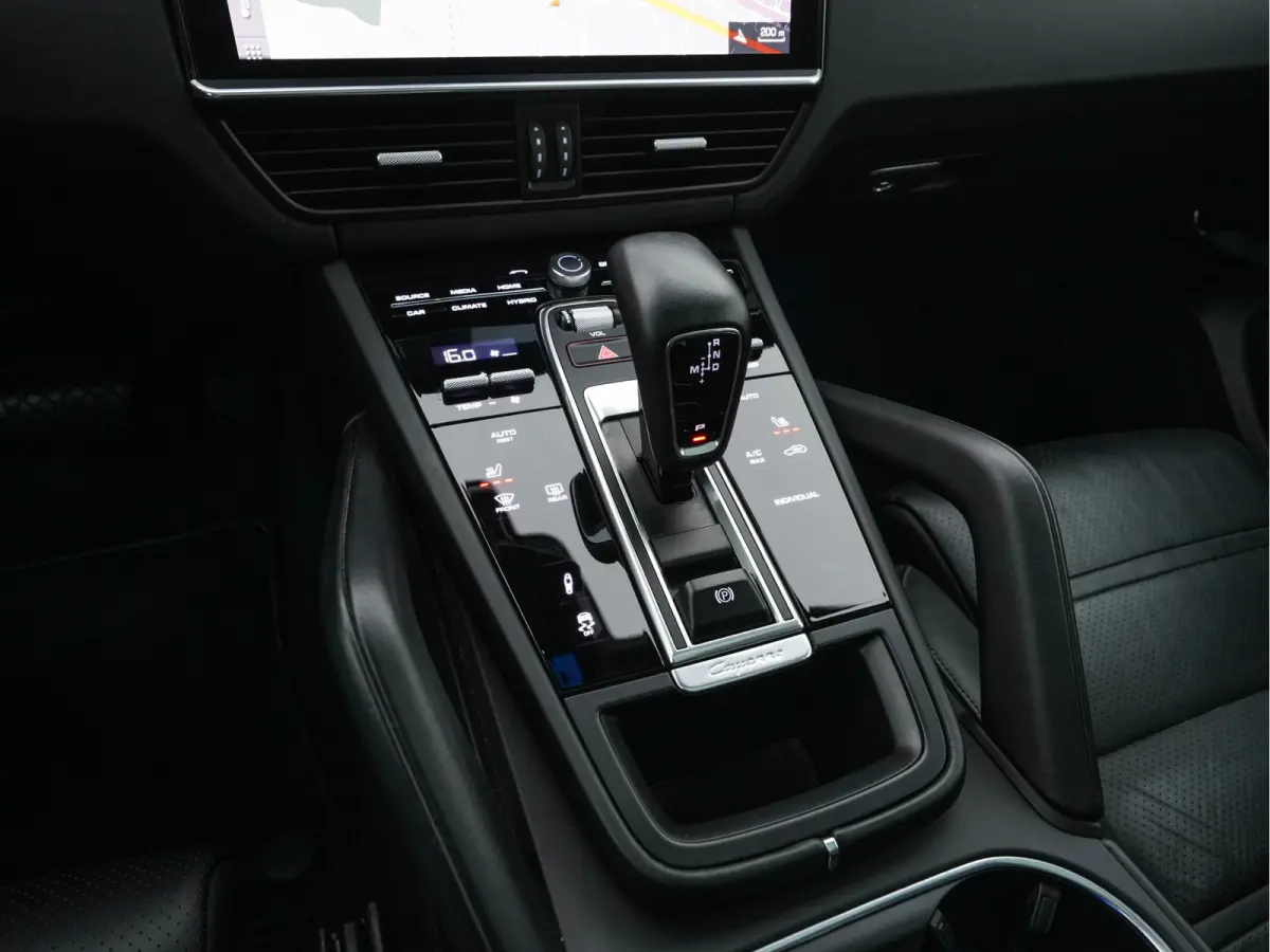 3.0 E-Hybrid (Plug-in) (INCL.BTW) *PANO | HEAD-UP | LEATHER | ADAPTIVE-CRUISE | FULL-LED | TOP-VIEW | BOSE-SOUND | MEMORY-PACK | SPORT-CHRONO | HEATED-COMFORTSEATS | KEYLESS | NAVI-FULLMAP |