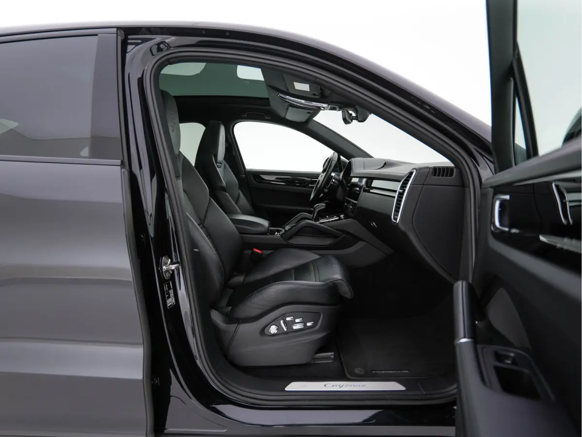3.0 E-Hybrid (Plug-in) (INCL.BTW) *PANO | HEAD-UP | LEATHER | ADAPTIVE-CRUISE | FULL-LED | TOP-VIEW | BOSE-SOUND | MEMORY-PACK | SPORT-CHRONO | HEATED-COMFORTSEATS | KEYLESS | NAVI-FULLMAP |