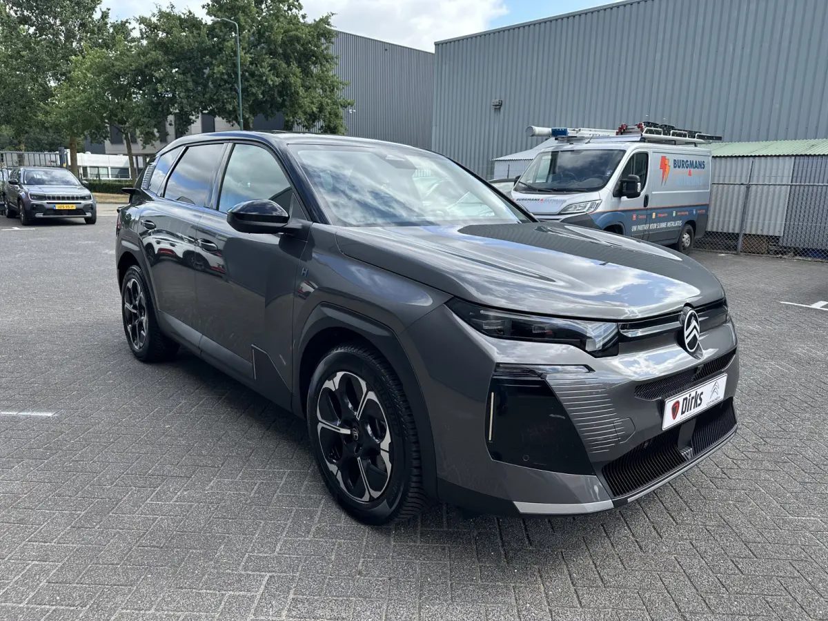 225PK PLUG-IN HYBRID MAX (Elektrisch schuifdak - All seasons banden - Elektrische Klep - Leder incl verwarmde stoelen - Adaptieve Cruise Controle - Keyless Entry - Camera - Parkeersensoren V