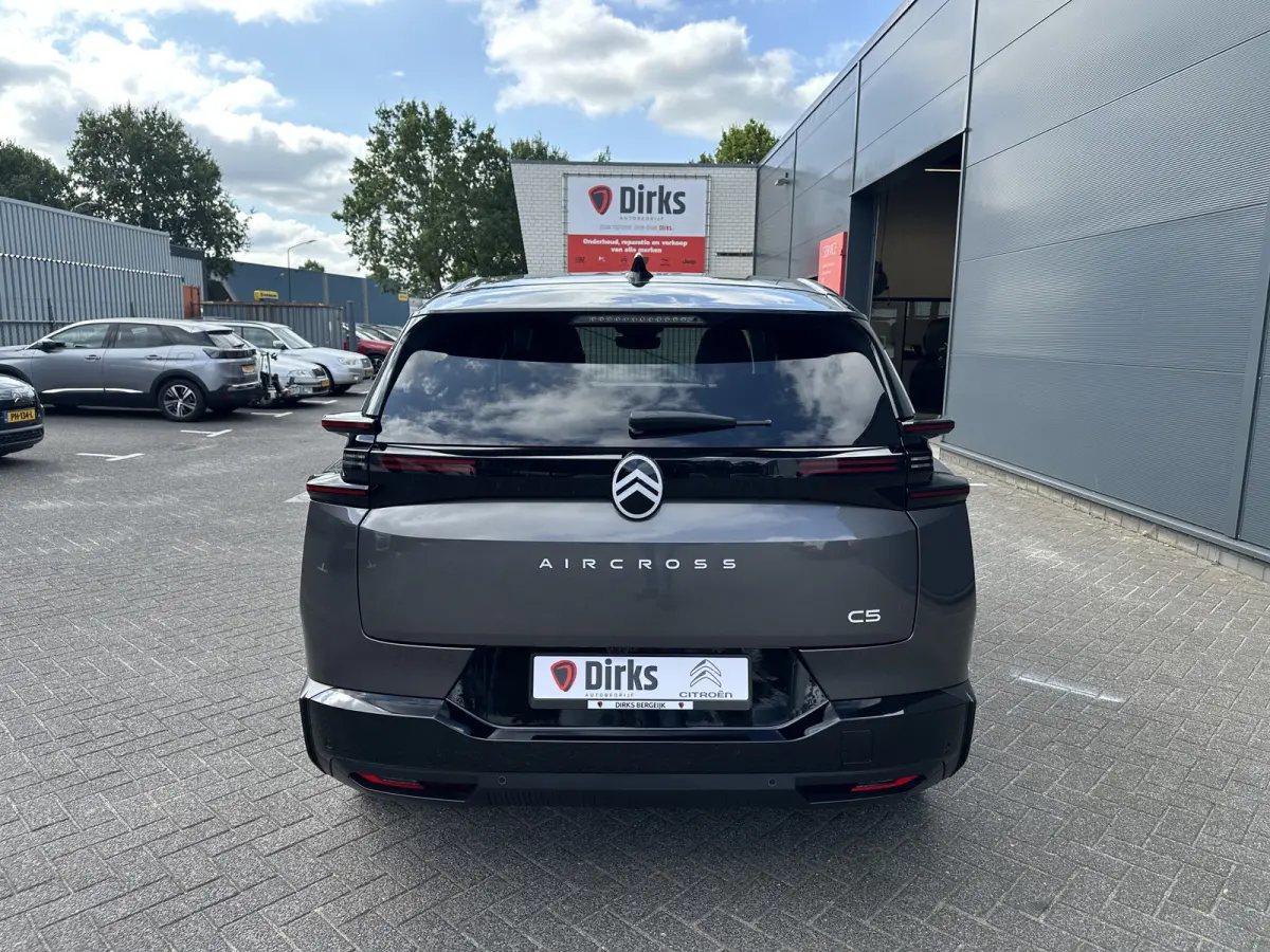 225PK PLUG-IN HYBRID MAX (Elektrisch schuifdak - All seasons banden - Elektrische Klep - Leder incl verwarmde stoelen - Adaptieve Cruise Controle - Keyless Entry - Camera - Parkeersensoren V