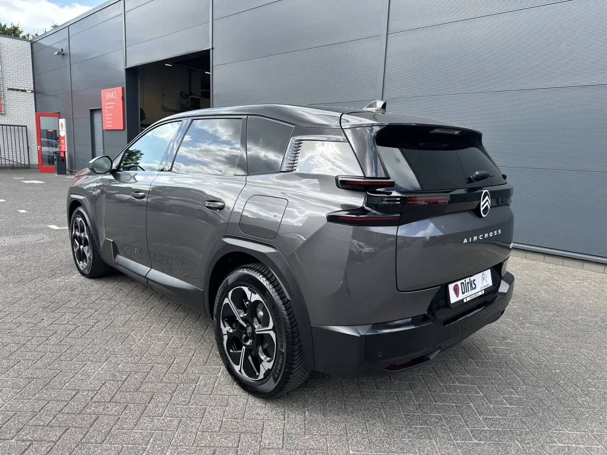 225PK PLUG-IN HYBRID MAX (Elektrisch schuifdak - All seasons banden - Elektrische Klep - Leder incl verwarmde stoelen - Adaptieve Cruise Controle - Keyless Entry - Camera - Parkeersensoren V