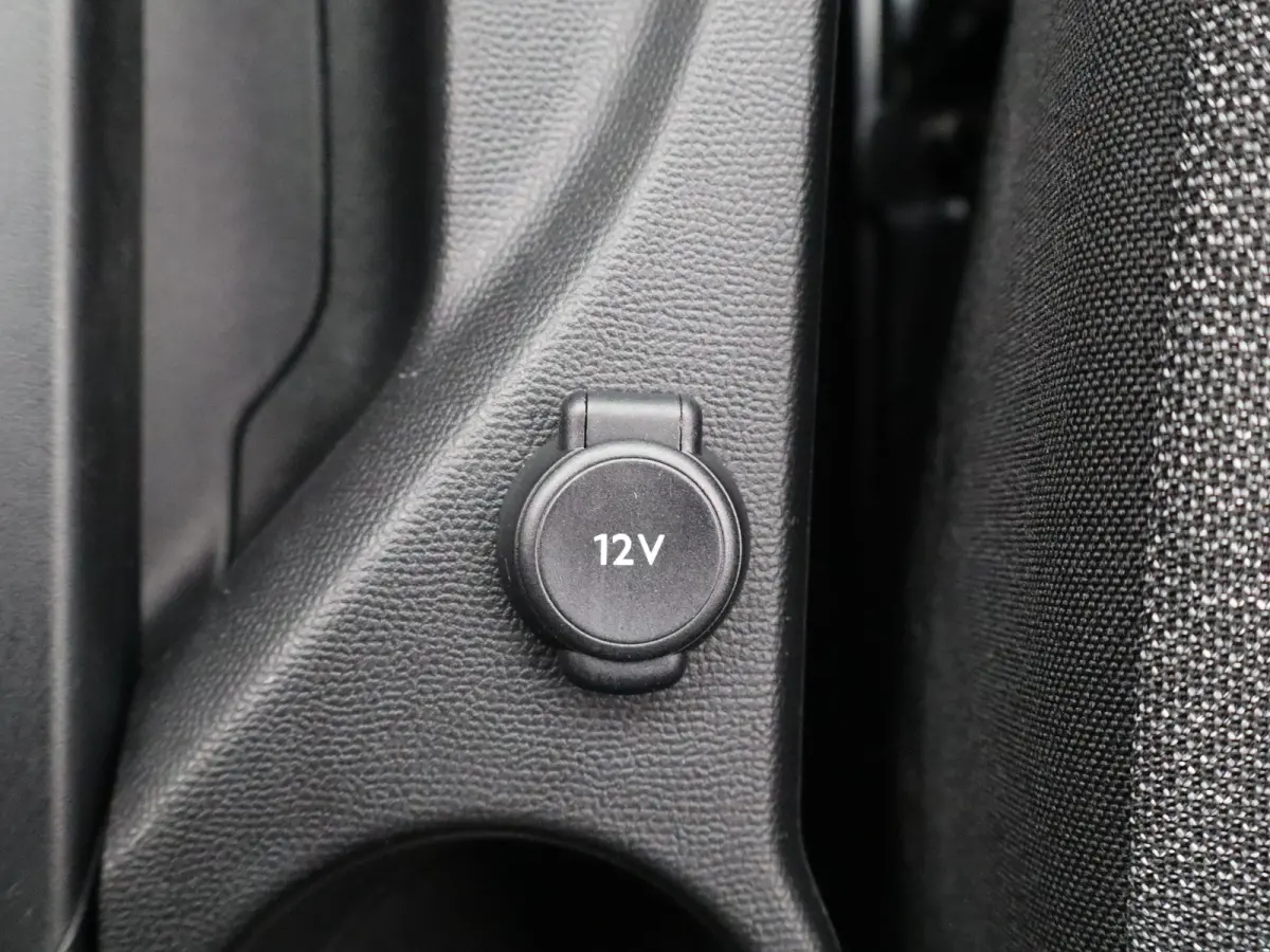 1.2 PureTech 100 Active | Navi | Cruise | Clima | Parkeersensoren | Apple Carplay/ Android auto |